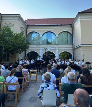 Letni koncert Pihalnega orkestra železarjev Ravne s solisti (6)